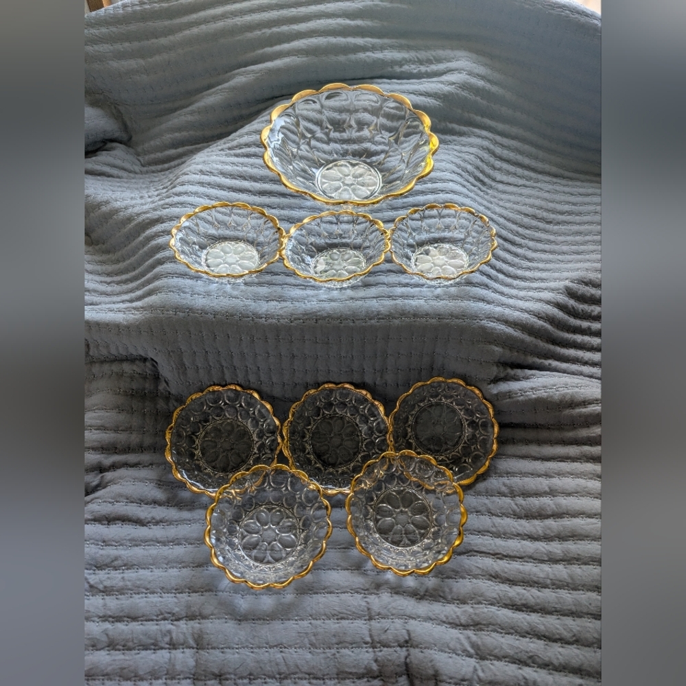 Elegant Glass Bowl Set with Gold Trim